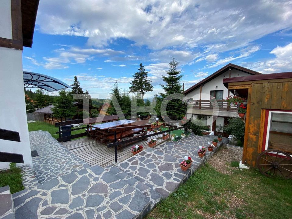 Pensiune de vanzare 10 camere 10 bai 343 mp utili Paltinis Sibiu – fotografia 1 din 19