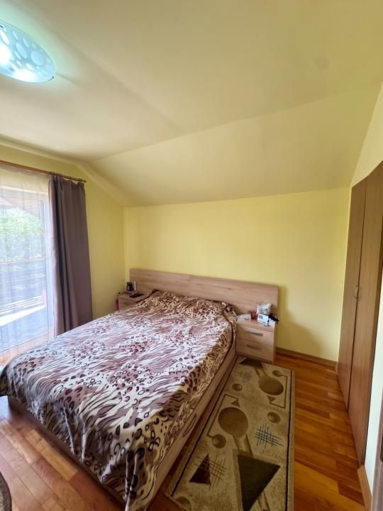 Casă individuală cu 6 camere, 2 garaje și grădină amenajată – Bună Ziua – fotografia 4 din 7