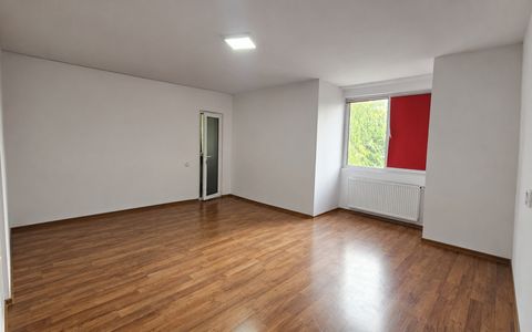 Titan, 4 camere in vila, 4 bai, intreg etajul 1, curte, intrare separata
