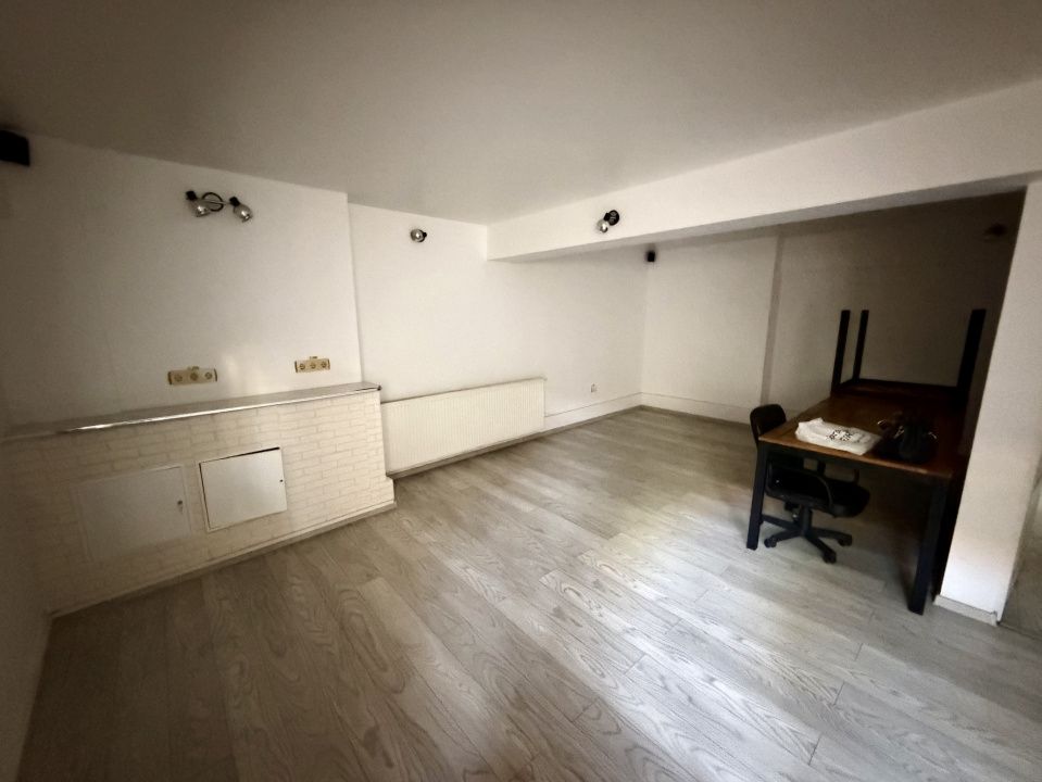 Spatiu comercial, 65.3 mp, Central, zona KFC – fotografia 1 din 9
