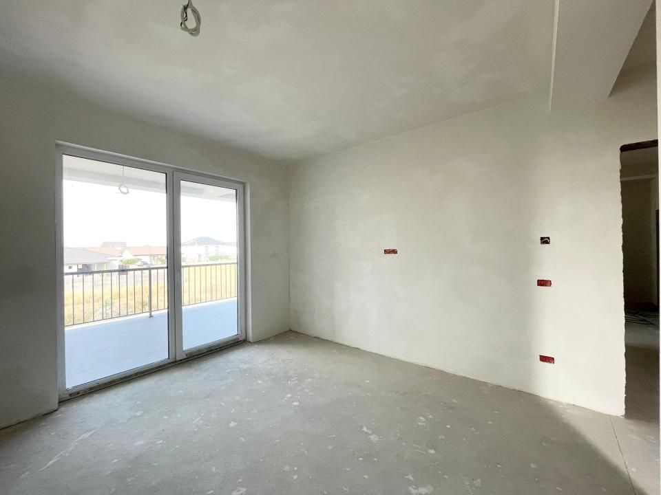 Apartament cu 3 camere, balcon 18mp - Mosnita Veche – fotografia 5 din 8