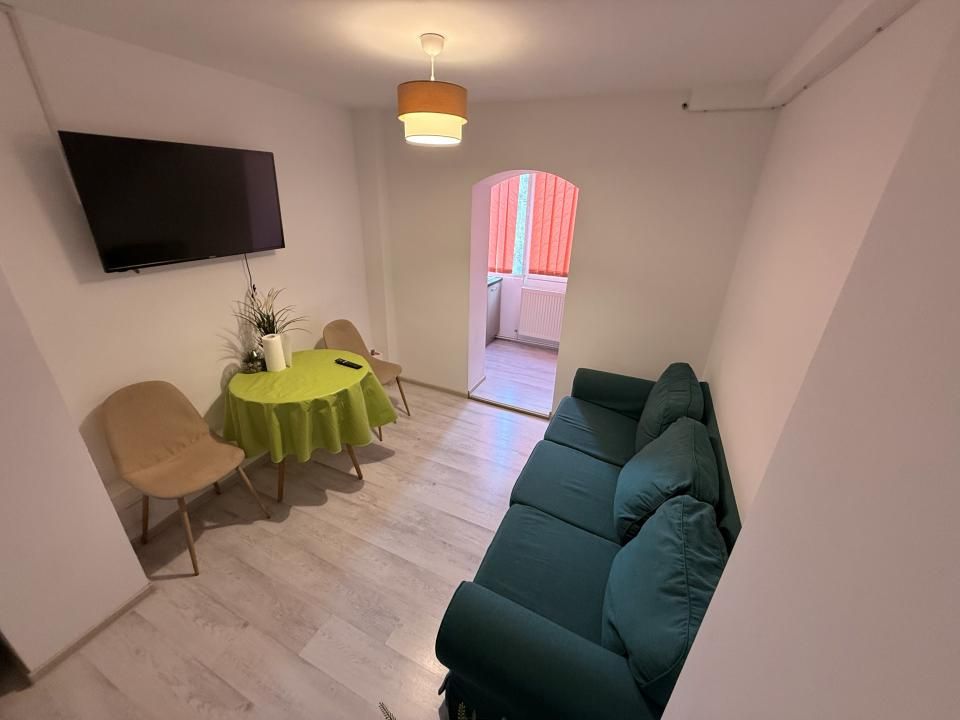 Apartament 2 camere transformat în 3 camere | Central | Etaj 1 – fotografia 2 din 8