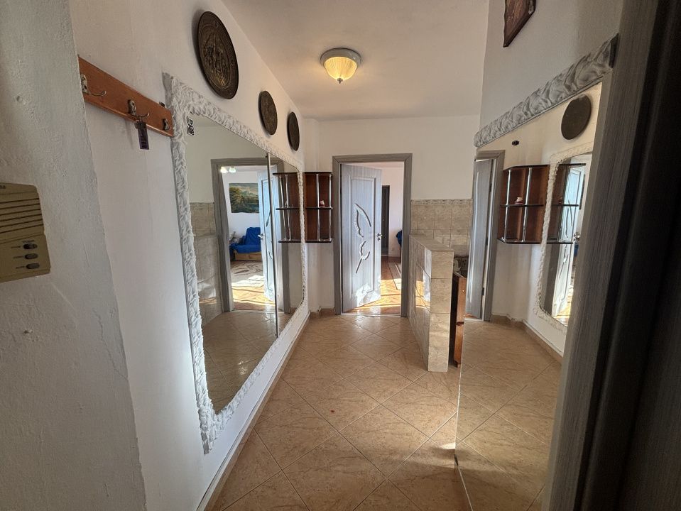 Apartament de inchiriat cu 3 camere in zona Dambovita – fotografia 5 din 17