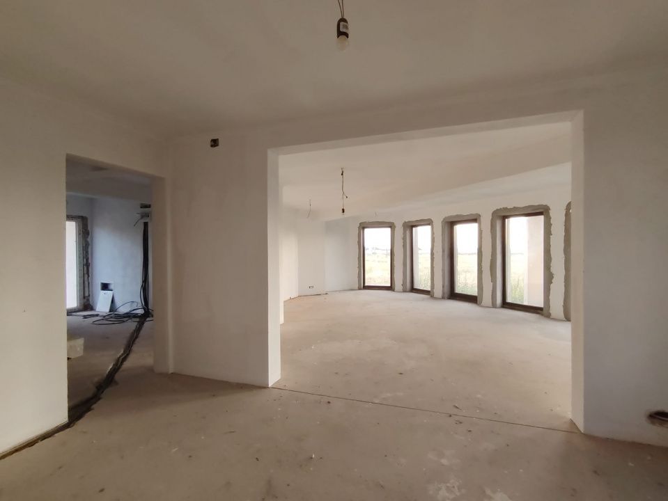 Casa individuala 5 camere cu teren de 747 mp in Sanandrei – fotografia 11 din 23