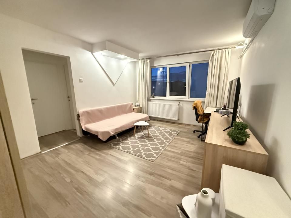 Apartament cu 2 camere, etaj 3 - Complexul Studentesc – fotografia 1 din 8
