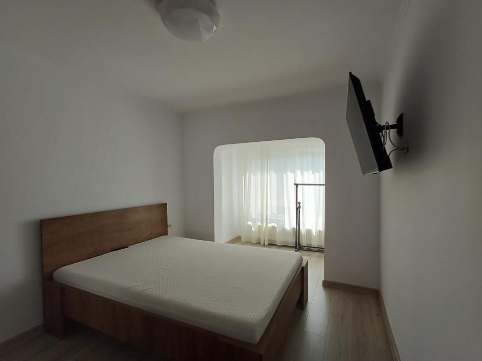 Inchiriere apartament 3 camere  Central – fotografia 1 din 16