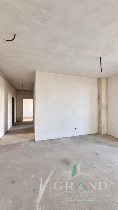 Oportunitate ! Apartament 4 Camere | Semifinisat | Logie 10 MP | Floresti – fotografia 1 din 27