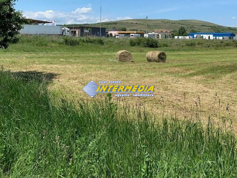 Teren intravilan Industrial 9400 mp d=31 m Alba Iulia Zona Ambient cu Utilitati – fotografia 1 din 3