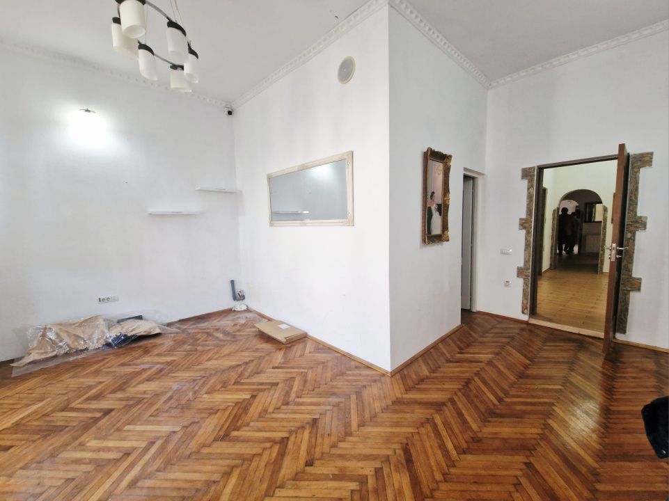 Spatiu comercial pentru diverse activitati zona Centrala – fotografia 2 din 15