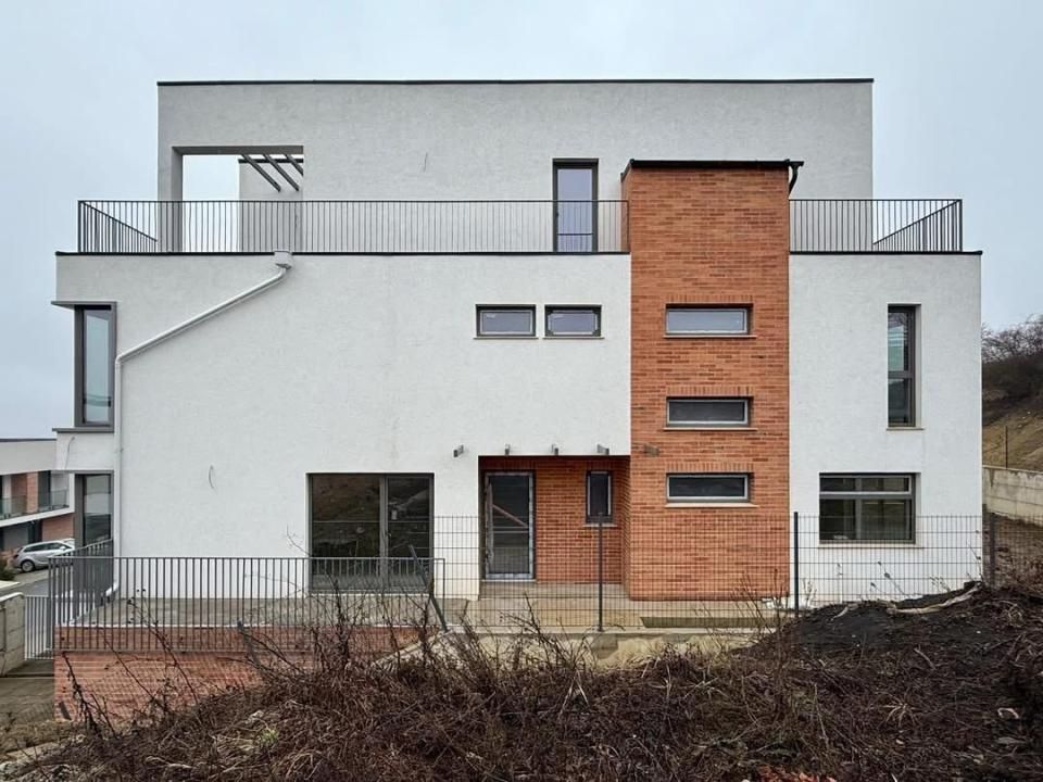 Unitate duplex, 170mp cu garaj in Voronet – fotografia 12 din 16