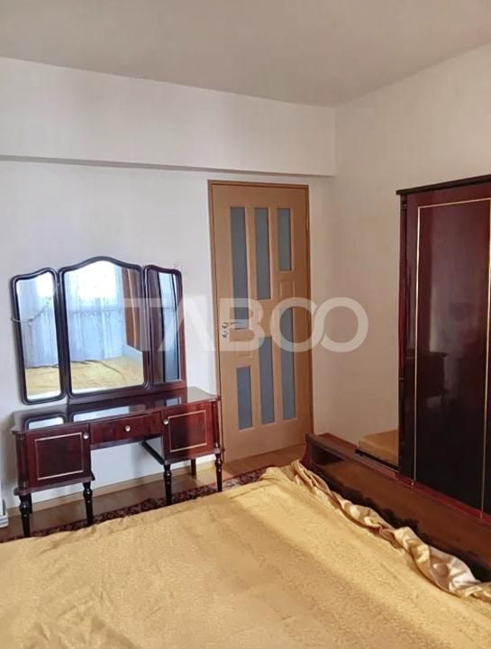 Apartament cu 3 camere in Centrul Zorilor izolat cu lift balcon boxa – fotografia 2 din 8