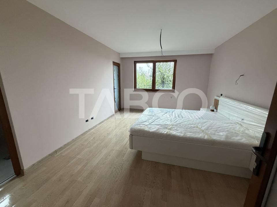 Casa cu potential de investitie 7 camere foisor 4 bazine de pesti – fotografia 5 din 28