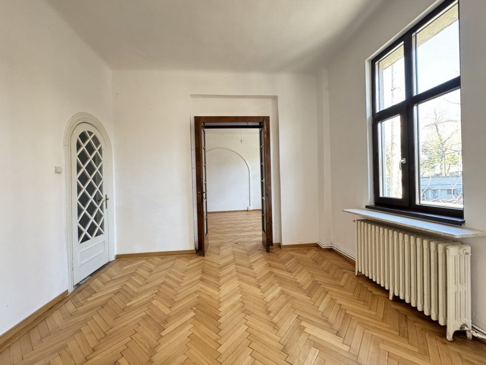 Sediu de firmă cu prestanță într-un imobil istoric – Unirii – fotografia 4 din 12