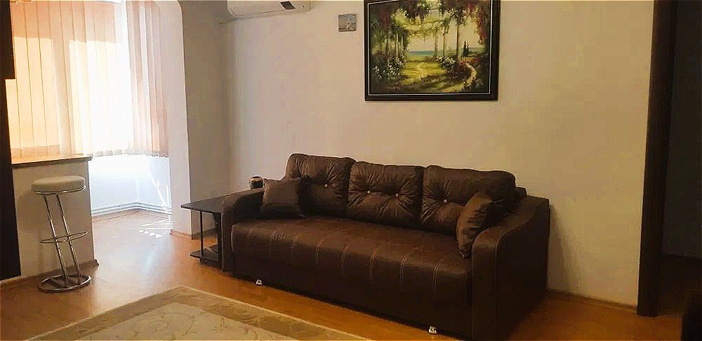 Comision 0 - Apartament 3 Camere - Loc de Parcare Primarie - Zona Centrala – fotografia 2 din 8