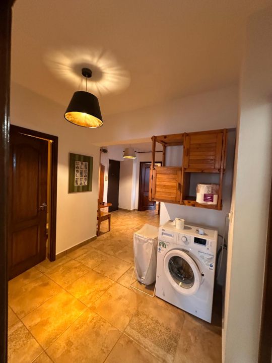 Apartament 3 camere de inchiriat, in zona Centrala -  vedere catre Blvd Mircea – fotografia 3 din 16