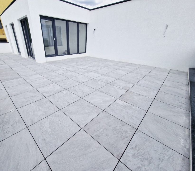 Casa exclusivista cu terasa si vedere panoramica – fotografia 9 din 27