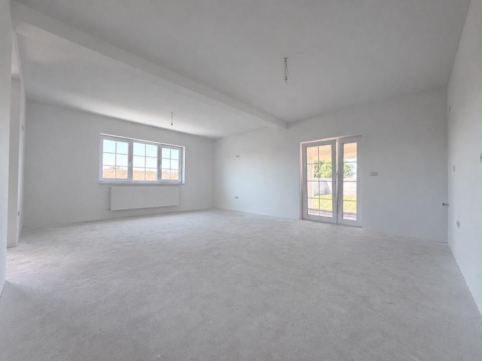 Duplex cu 3 camere, 80 mp utili, 16 mp terasa, 463 mp teren - Sag. – fotografia 13 din 20