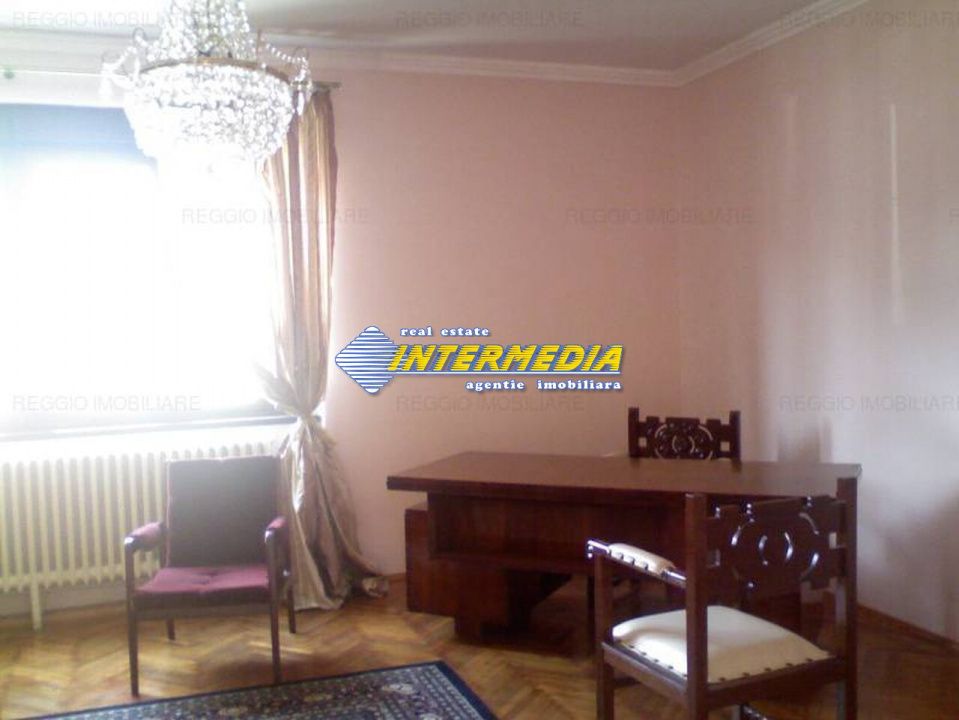 Casa de vanzare 5 camere Centru Alba Iulia – fotografia 3 din 10