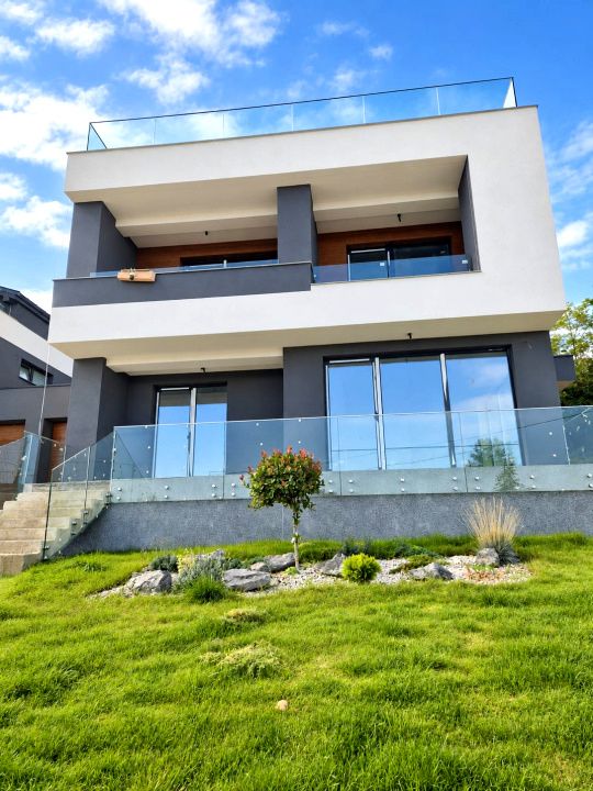 Casa de vânzare în Feleacu | 5 camere, terasă de 95 mp cu jacuzzi – fotografia 2 din 7