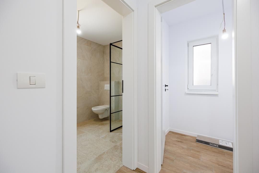 Duplex P+E în Moșnița Nouă, 3 dormitoare, 3 bai, teren 403 mp. Comision 0% – fotografia 17 din 56