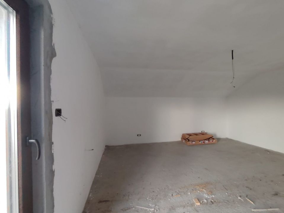 Casa individuala 5 camere cu teren de 747 mp in Sanandrei – fotografia 8 din 23