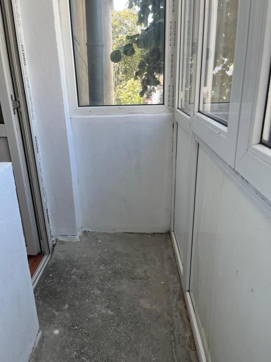 Vanzare 2 camere curat liber decomandat et 3 central Gaesti – fotografia 14 din 16