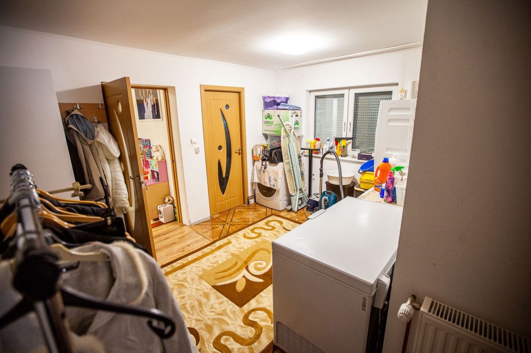 Casa Finisata 6 camere 681 mp.Teren Micesti Renovata Modern Curte Gard Utiliati – fotografia 9 din 68