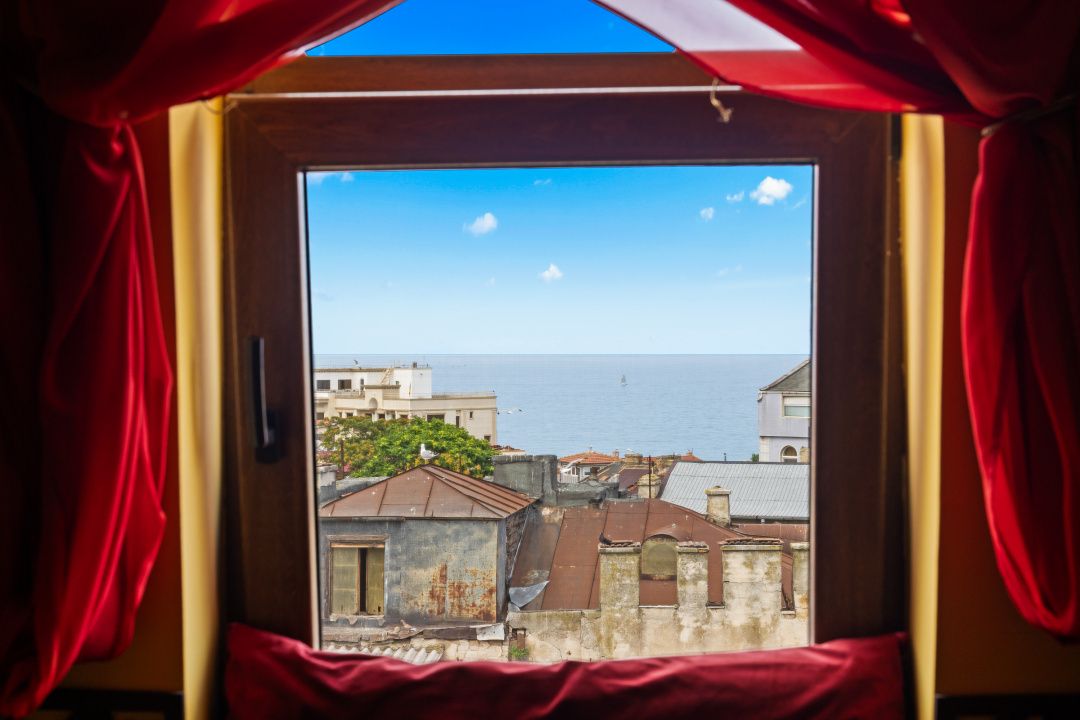 Apartament cu 4 camere în centrul istoric  CONSTANTEI cu vedere la MARE – fotografia 15 din 35