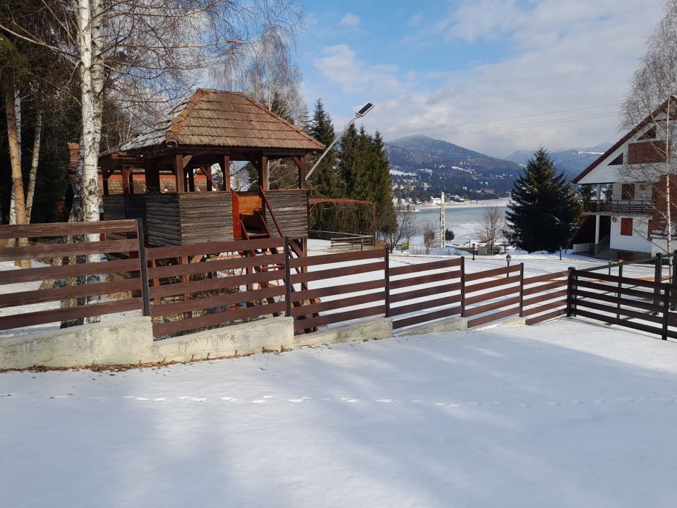 Cabana cu vedere la lac, 8 camere, 200 mp, 1800 mp teren, zona Colibita – fotografia 27 din 34