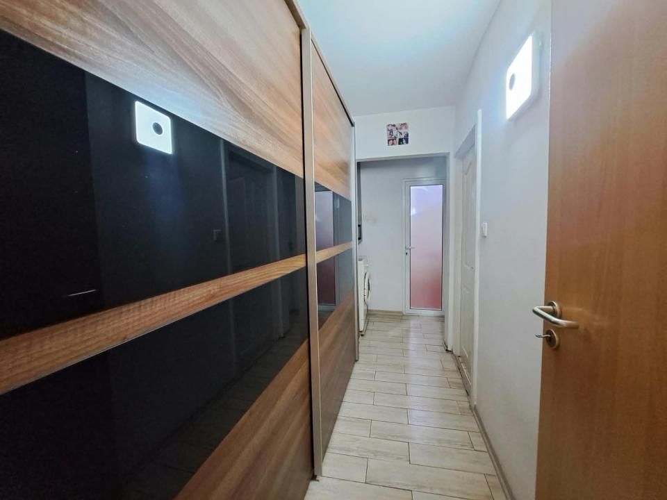 Apartament cu 3 camere - Zona Lipovei – fotografia 5 din 8