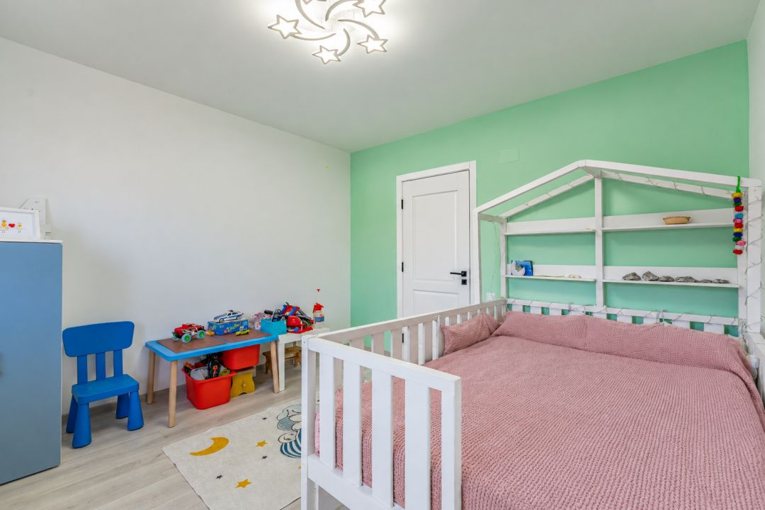 Casa in Harman, cu 4 dormitoare, terasa generoasa si teren de 652 mp – fotografia 7 din 39