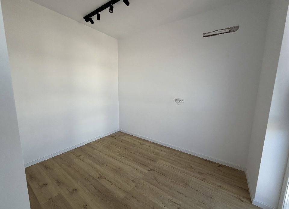 Apartament 2 camere finisat , etaj intermediar  , zona Elite Junior – fotografia 4 din 6