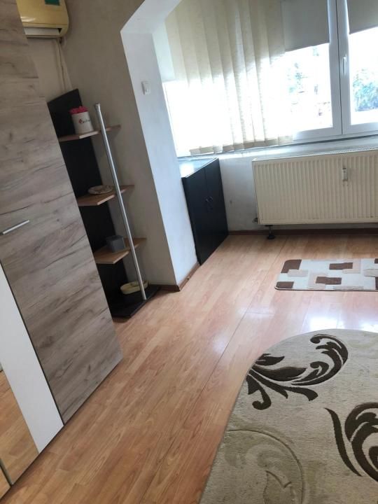Brancoveanu-Nitu Vasile | 3 camere | decomandat | – fotografia 1 din 11