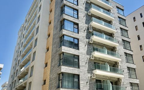 Apartament la 200 m de plaja in mamaia nord