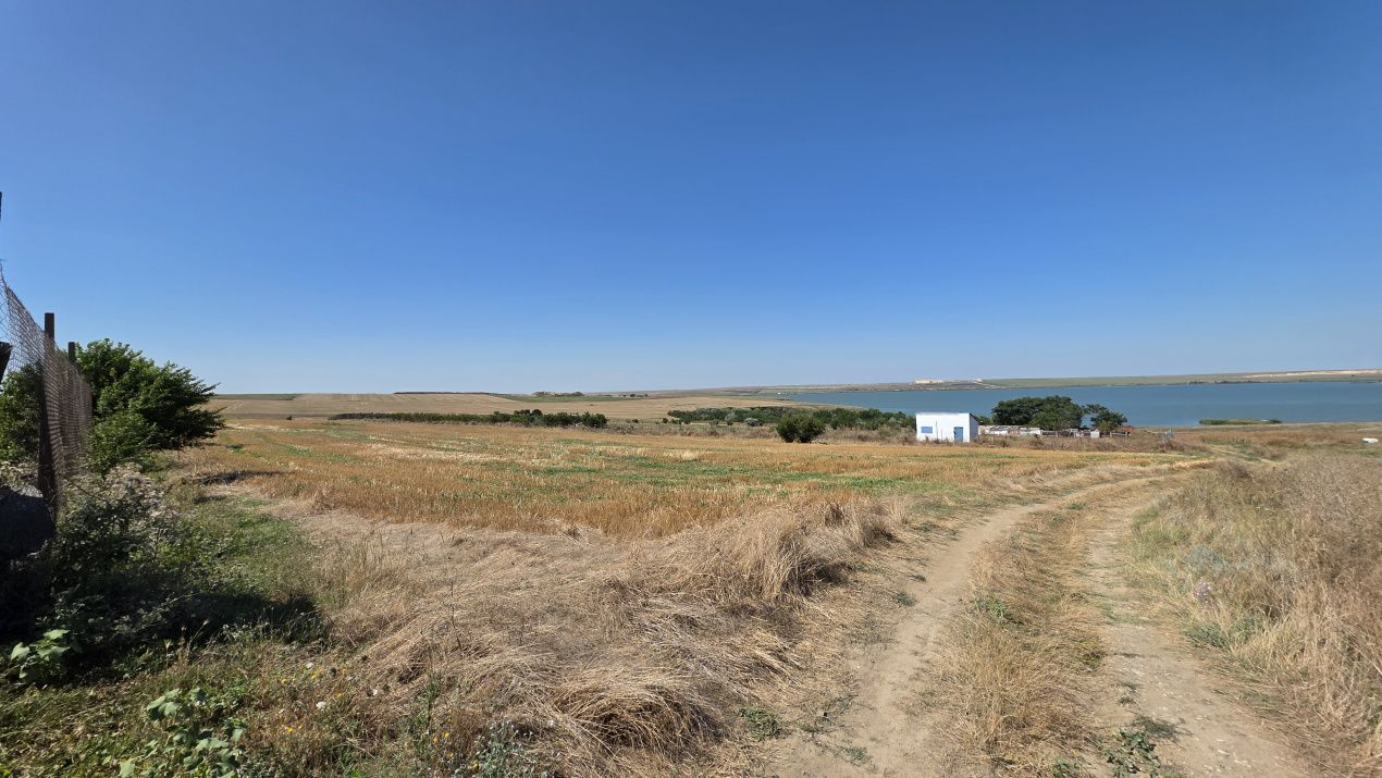 Teren extravilan Navodari, cu vedere la lacul Tasaul, 12 euro/mp – fotografia 3 din 8