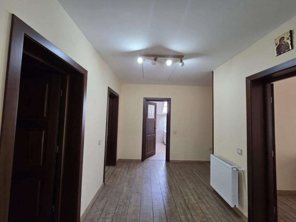 Casă individuală | 5 dormitoare | 230 mp | 700 mp teren | Tăuți Mănăstire – fotografia 14 din 28