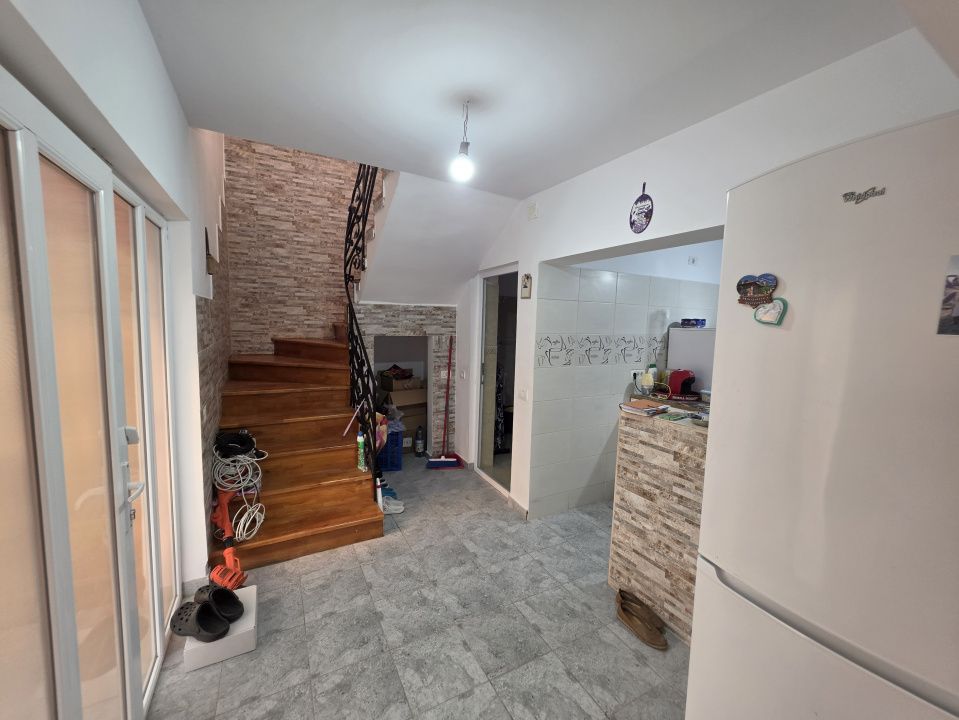Oportunitate! Casa P+M înaltă, 4 camere, mobilata, utilata, Valu lui Traian! – fotografia 3 din 13