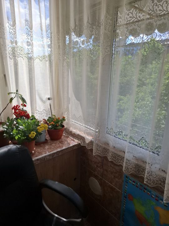 Apartament 2 camere de vânzare în zona Km 4-5 – mobilat, etaj intermediar – fotografia 6 din 12