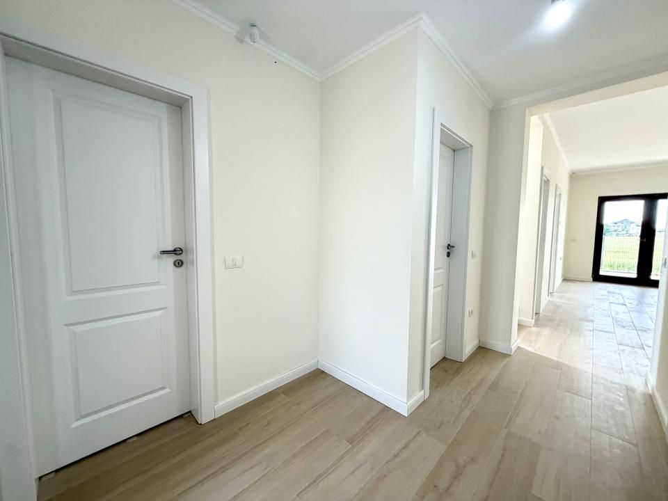Duplex spatios, 5 camere, 132 mp utili, 300 mp teren - Dumbravita – fotografia 16 din 17
