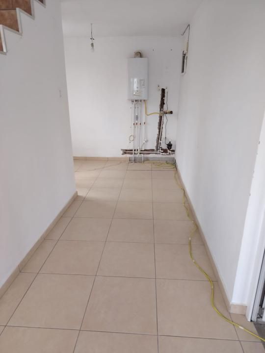 Vilă premium de vânzare/ închiriere | Str. Gimnaziului, Târgoviște, 7 camere – fotografia 6 din 10