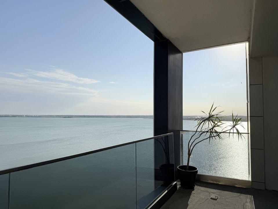 Apartament de vanzare cu 2 camere Mamaia–vedere la Lacul Siutghiol – fotografia 15 din 18
