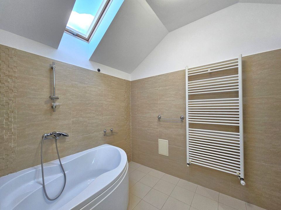 Baneasa Residential Park, 5 bedroom villa with courtyard, parking, garage – fotografia 17 din 34