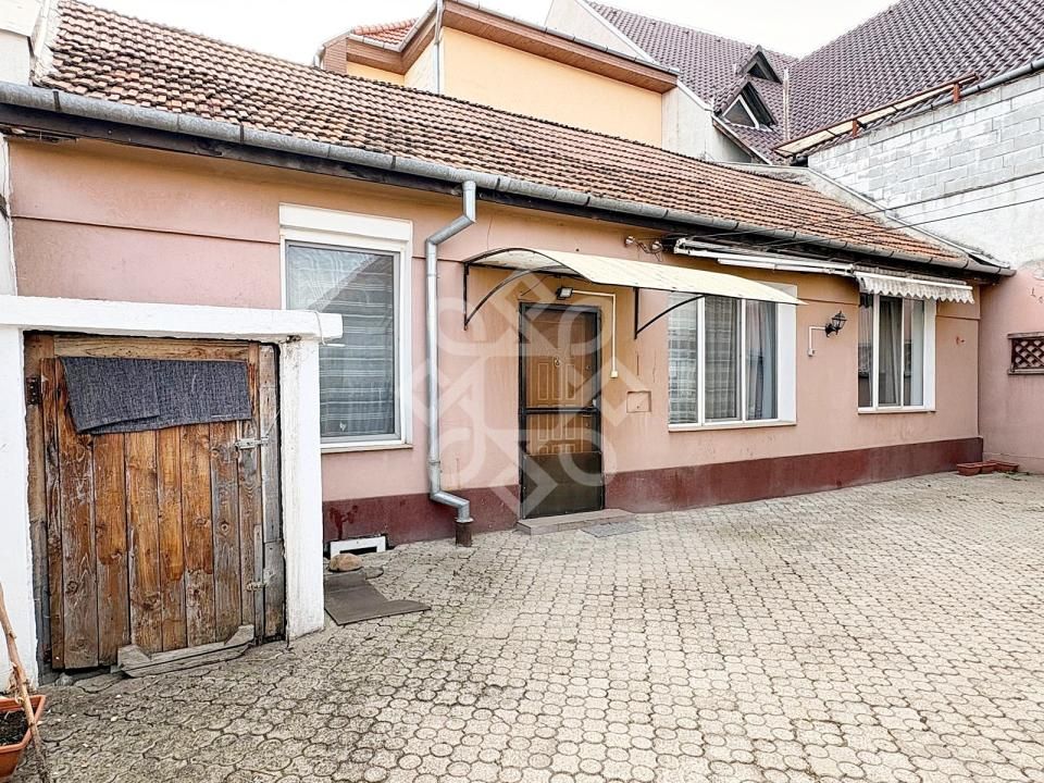 Apartament la casa, curte proprie, strada Nicolae Jiga, Oradea – fotografia 16 din 18