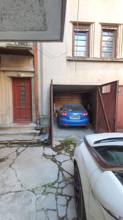 Proprietate deosebită într-o casă interbelică, de vanzare in zona Unirii – fotografia 3 din 13