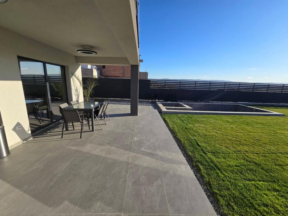 Casă individuală, 248 mp utili, teren 580 mp, piscină și jacuzzi | Auchan Iris – fotografia 16 din 16