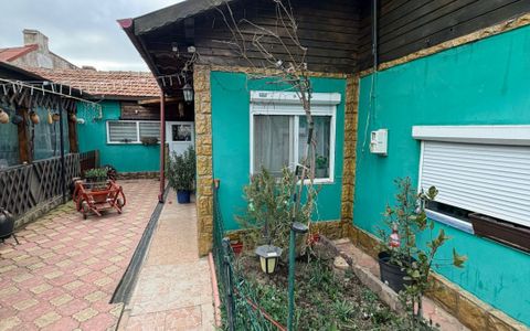 Casa de vanzare in zona Medeea - CET