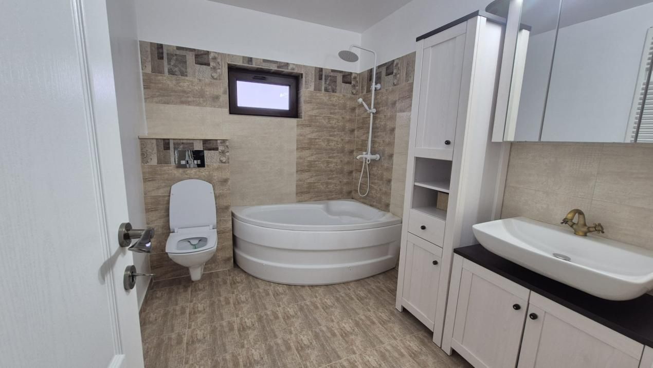 Casă modernă cu încălzire în pardoseală și terasă – gata de mutare – fotografia 8 din 17