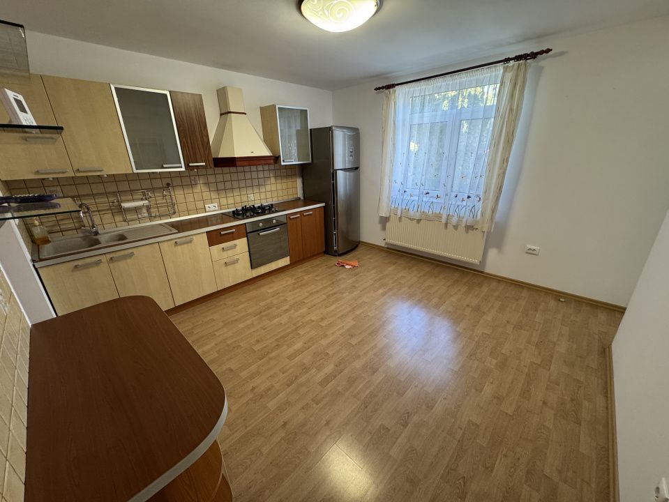 🏡 Casa D+P+E, 1000mp teren de vânzare | Zona Calea Moldovei – fotografia 8 din 26