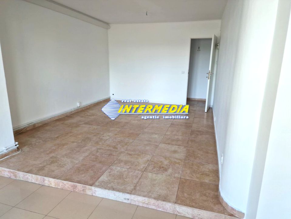 Spatiu comercial 42 mp. de inchiriat Cetate Alba Iulia finisat si contorizat – fotografia 5 din 5
