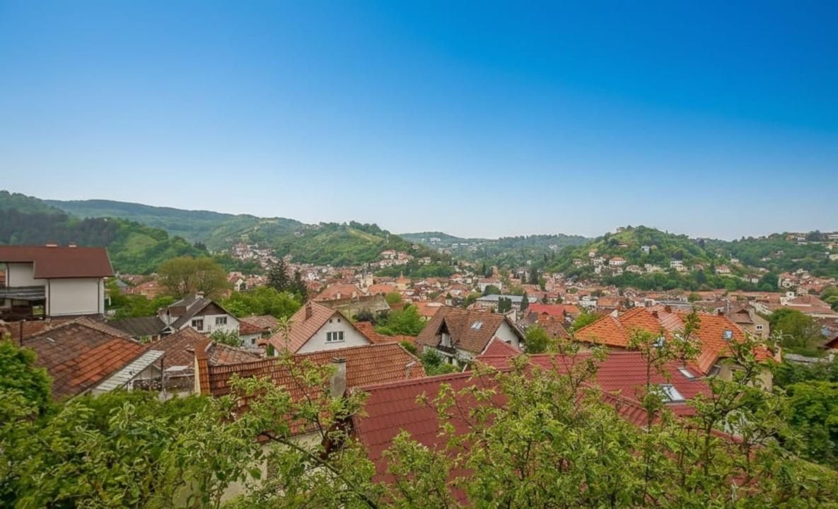 De vânzare casă în cartierul Șchei pe Strada Cotun, nr. 9 – fotografia 1 din 31